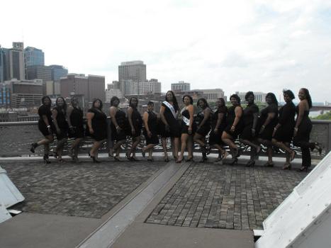 THE LOVELY LADIES OF DARKSIDE